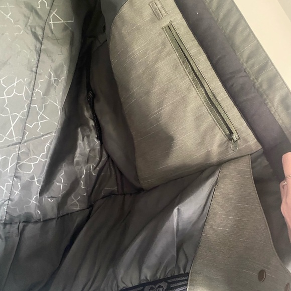 Medium Roxy Snowboarding Jacket - Picture 4 of 8